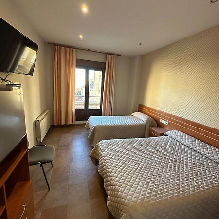 Hostal Venecia Monzón المظهر الخارجي الصورة